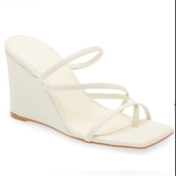 Open Edit Eryn Wedge Sandal in white - Picture 2 of 16